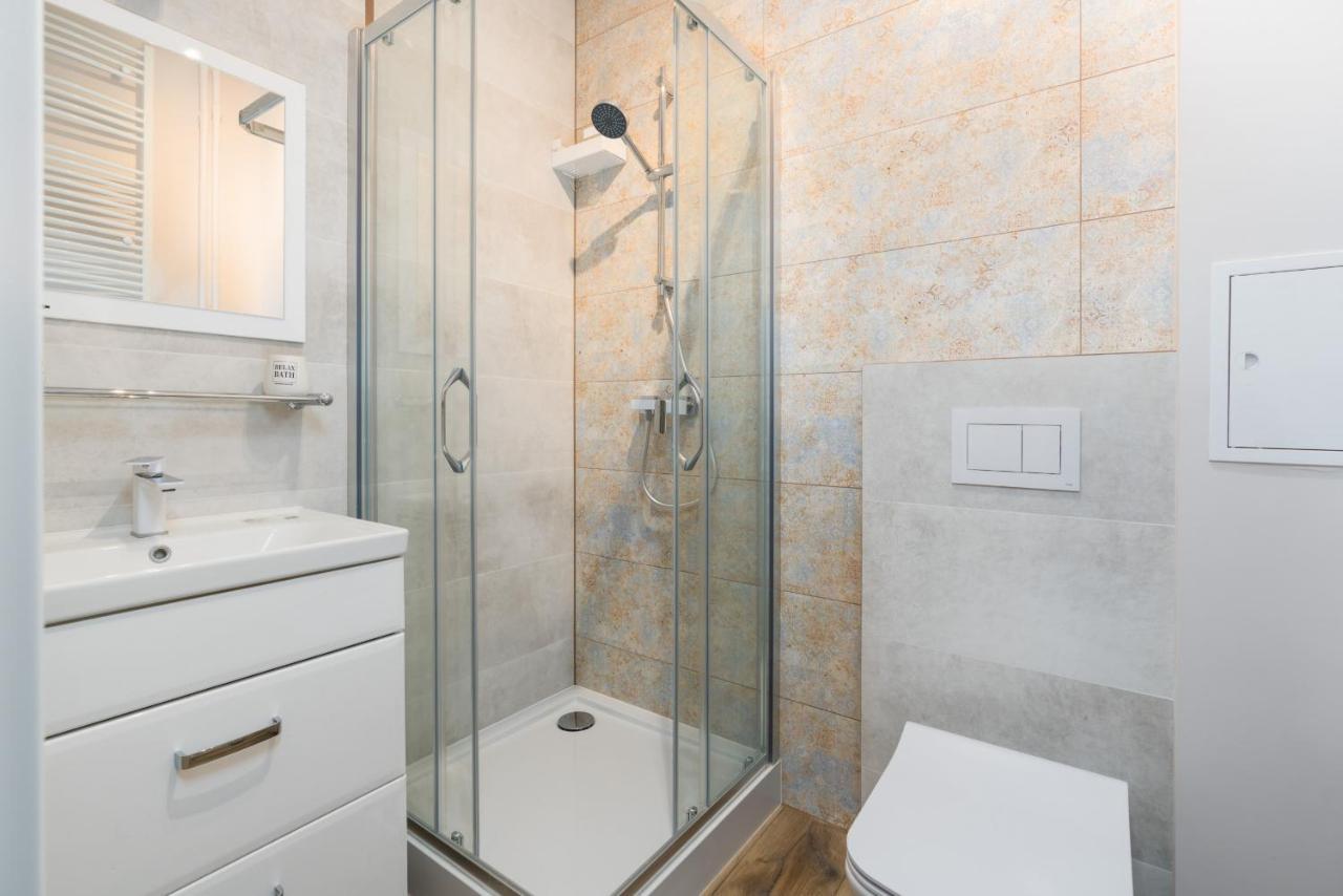 Kosinskiego By Renters Apartment